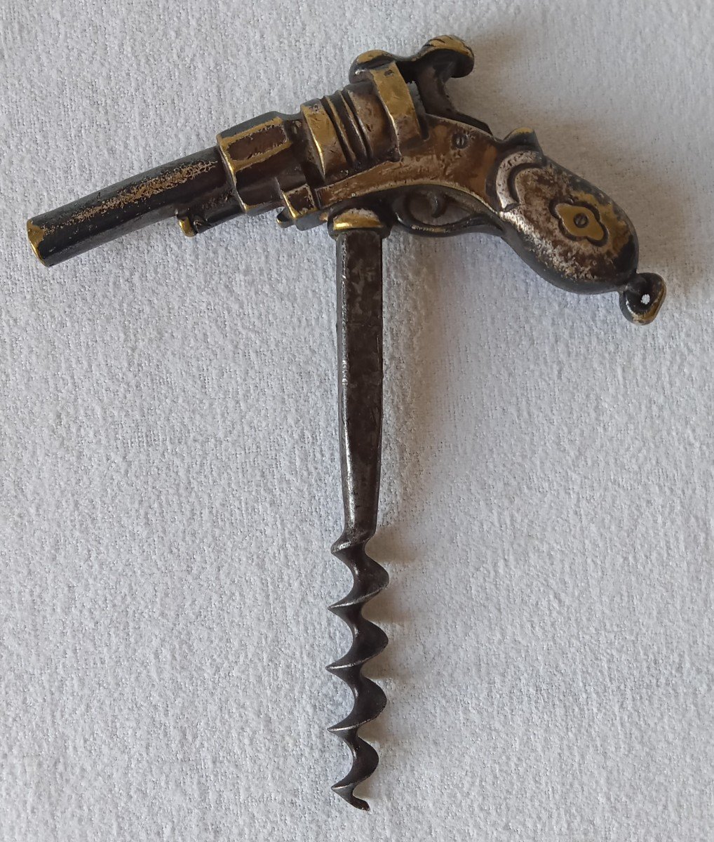 Tire-bouchon figuratif revolver Guinot 1900