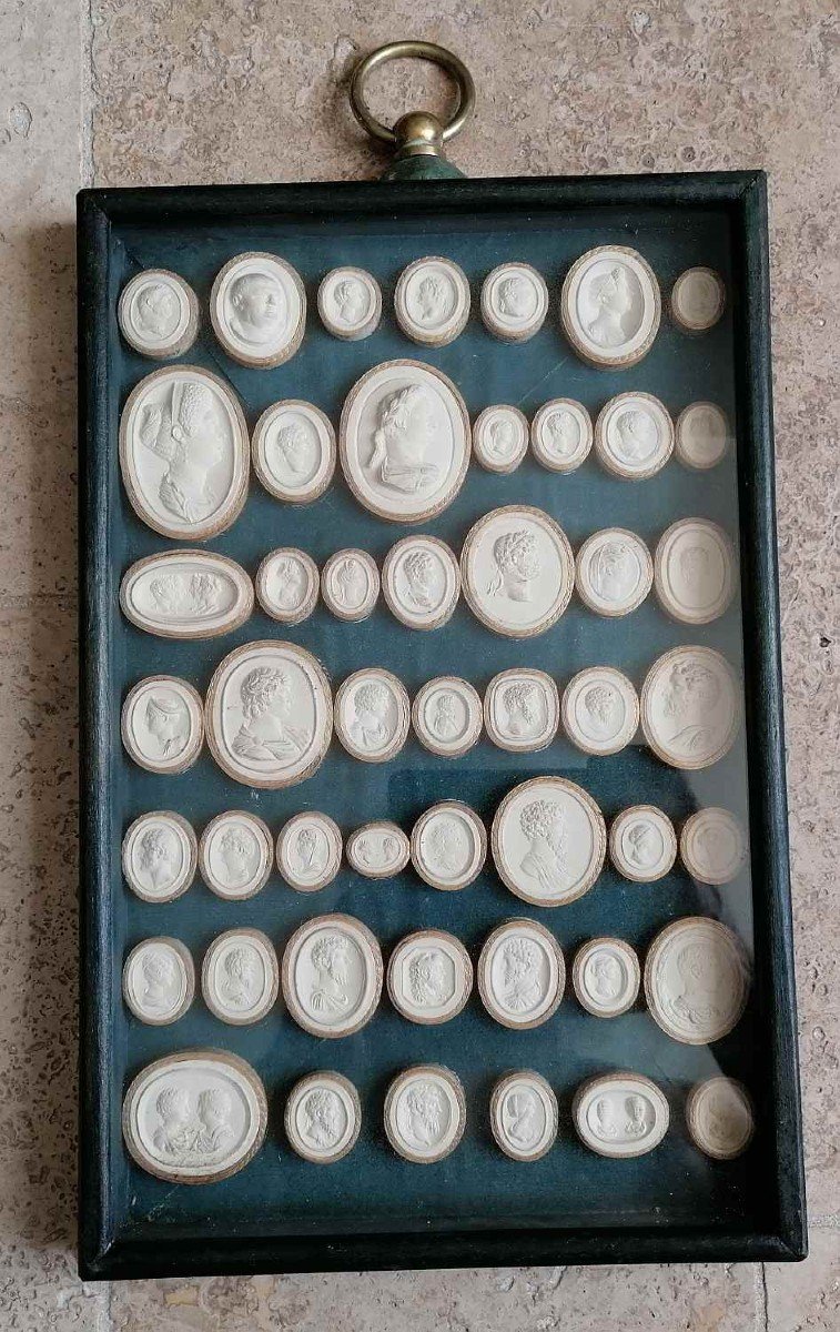 1700 Intaglio And Cameo Prints In 37 Boxes. Thomas Cadès. Rome. Circa 1830-photo-1