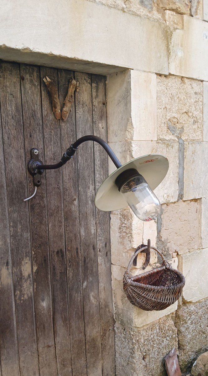 (4) Grande lampe d’extérieur (ou d’intérieur). Col de cygne. Fin du XIXème siècle 