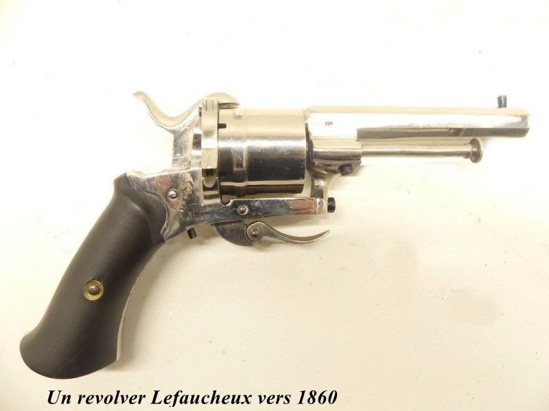 Tirelire revolver à broche Lefaucheux  du milieu du XIXème siècle.-photo-8