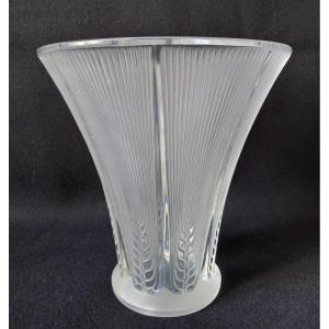 Lalique France Ears Of Wheat Vase In Crystal. Created In 1931. 