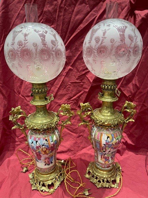 Pair Of Large Gilt Bronze Canton Porcelain Lamp XIX