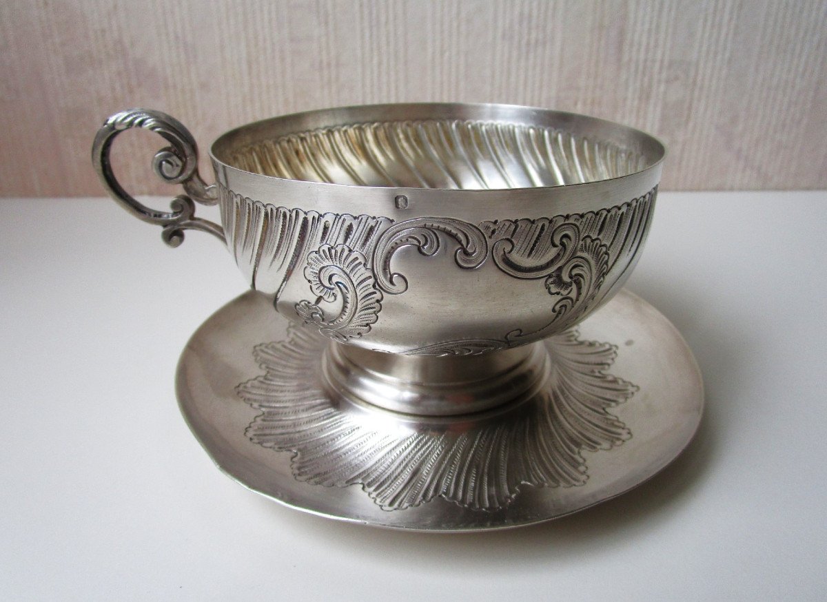 Very Beautiful 19th Century Chocolate Cup In Sterling Silver Minerva The Saucer Fits 312 Grams