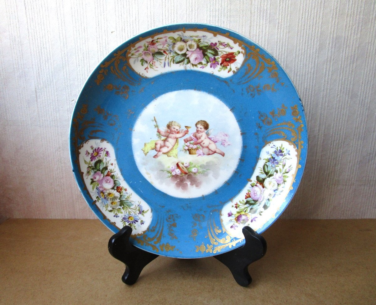 Très Beau Plat XIXe En Porcelaine Angelots anges Fleurs Multicolores Marque Apocryphe De Sèvres-photo-2