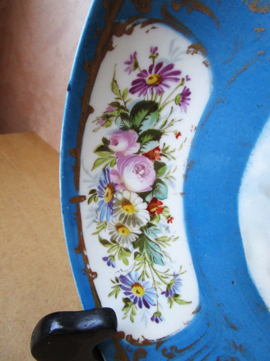 Very Beautiful 19th Century Porcelain Dish Cherubs Angels Multicolored Flowers Apocryphe De Sèvres Mark-photo-1