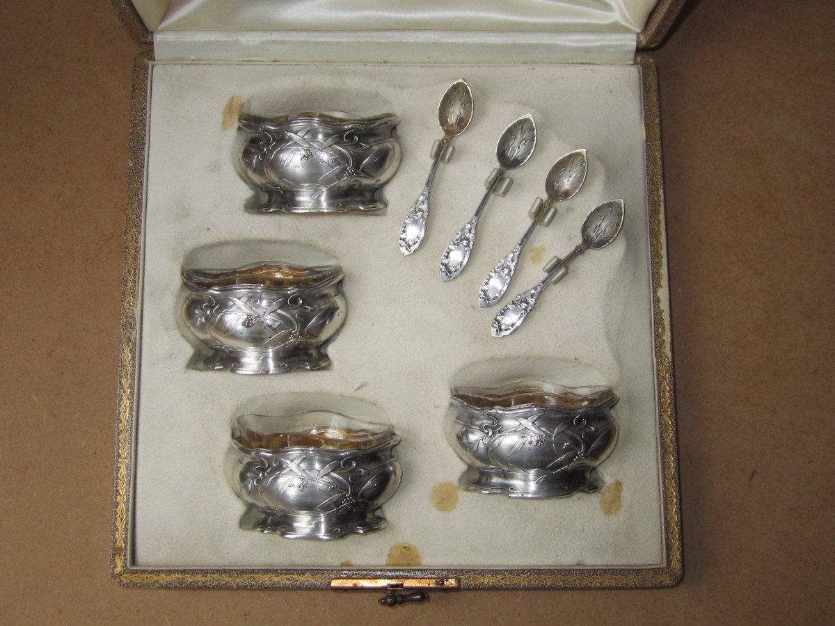 Emile Puiforcat, Beautiful Box Of 4 Salt Cellars And Their Spoons In Solid Art Nouveau Silver.-photo-2