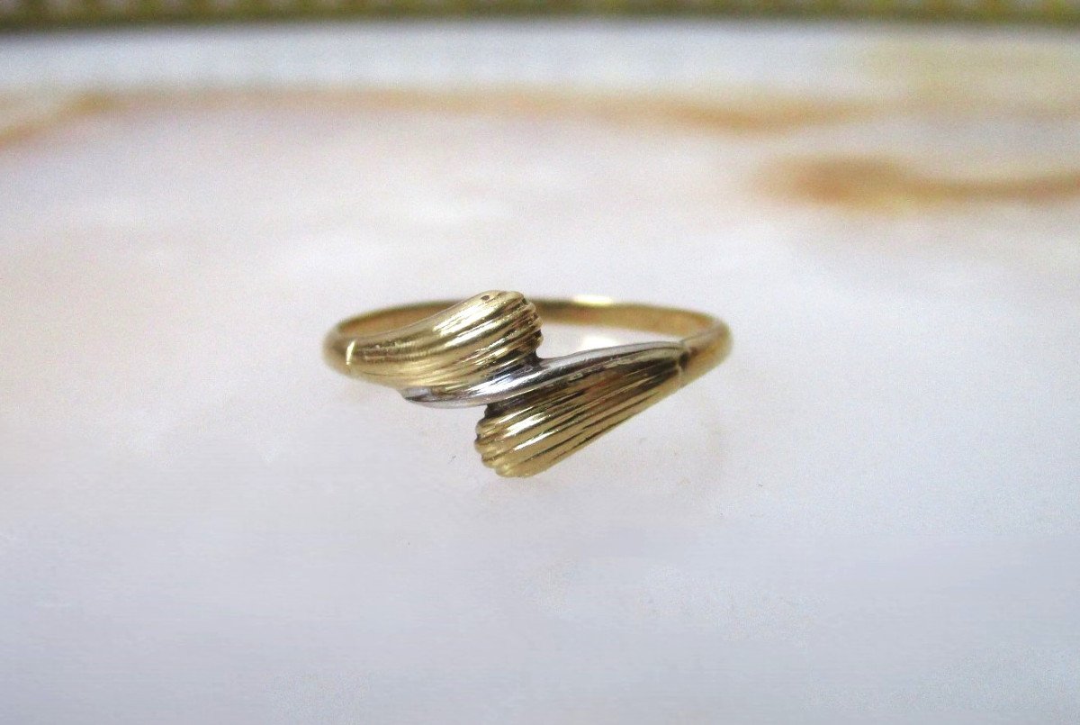 Beautiful 18k Solid Gold Ring 18 Carats Size 52; Weight: 1.42 Grams; In Very Good Condition.