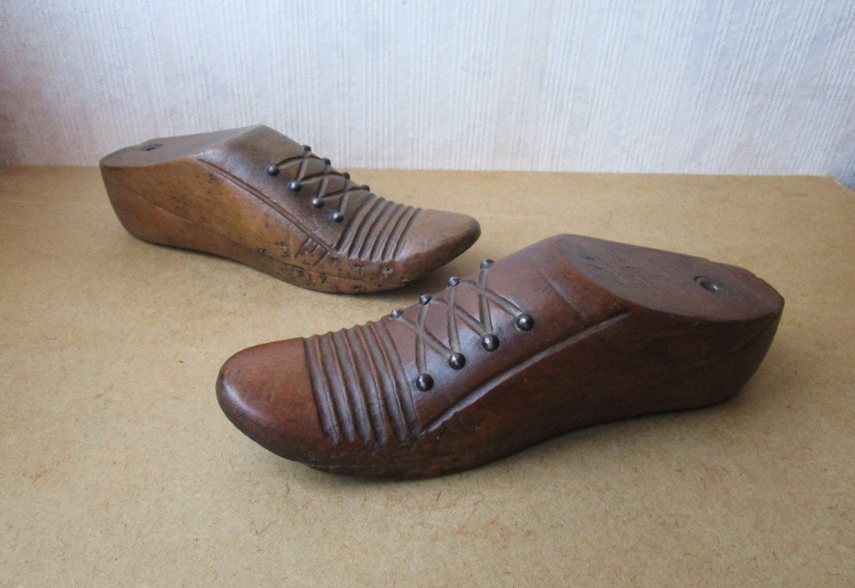 Originale Paire De Formes à Chaussures En Bois Objet Outil De Cordonnier Fin XIXe Ou Début XXe