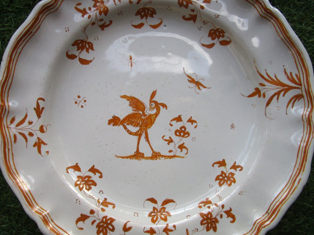 Moustiers, Very Beautiful 18th Century Yellow Earthenware Plate In Very Good Condition 25.1 Cm-photo-2