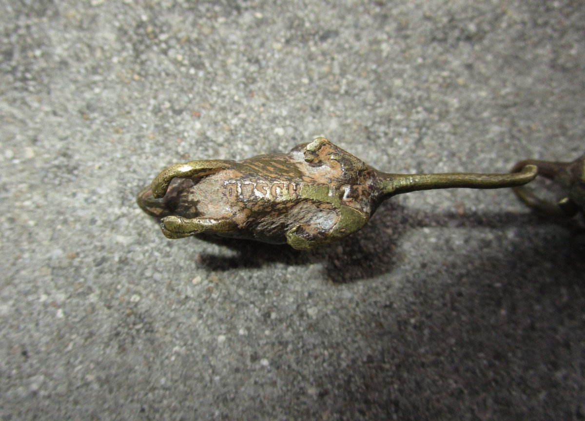 Two Beautiful Little 19th Century Bronze Mice From Vienna Signed Geschützt.-photo-6