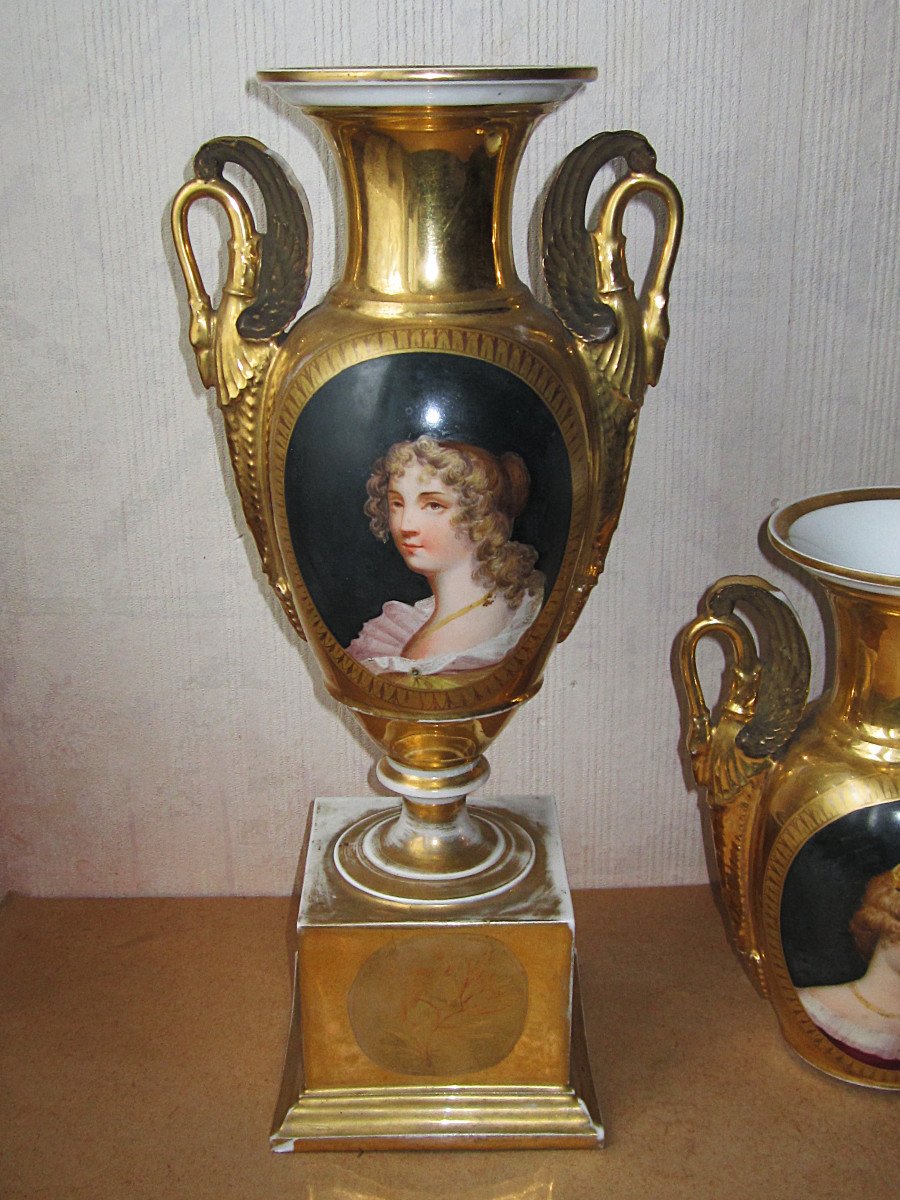 Very Beautiful Pair Of Empire Period Paris Porcelain Vases, Marvelous Woman, To Be Restored-photo-2