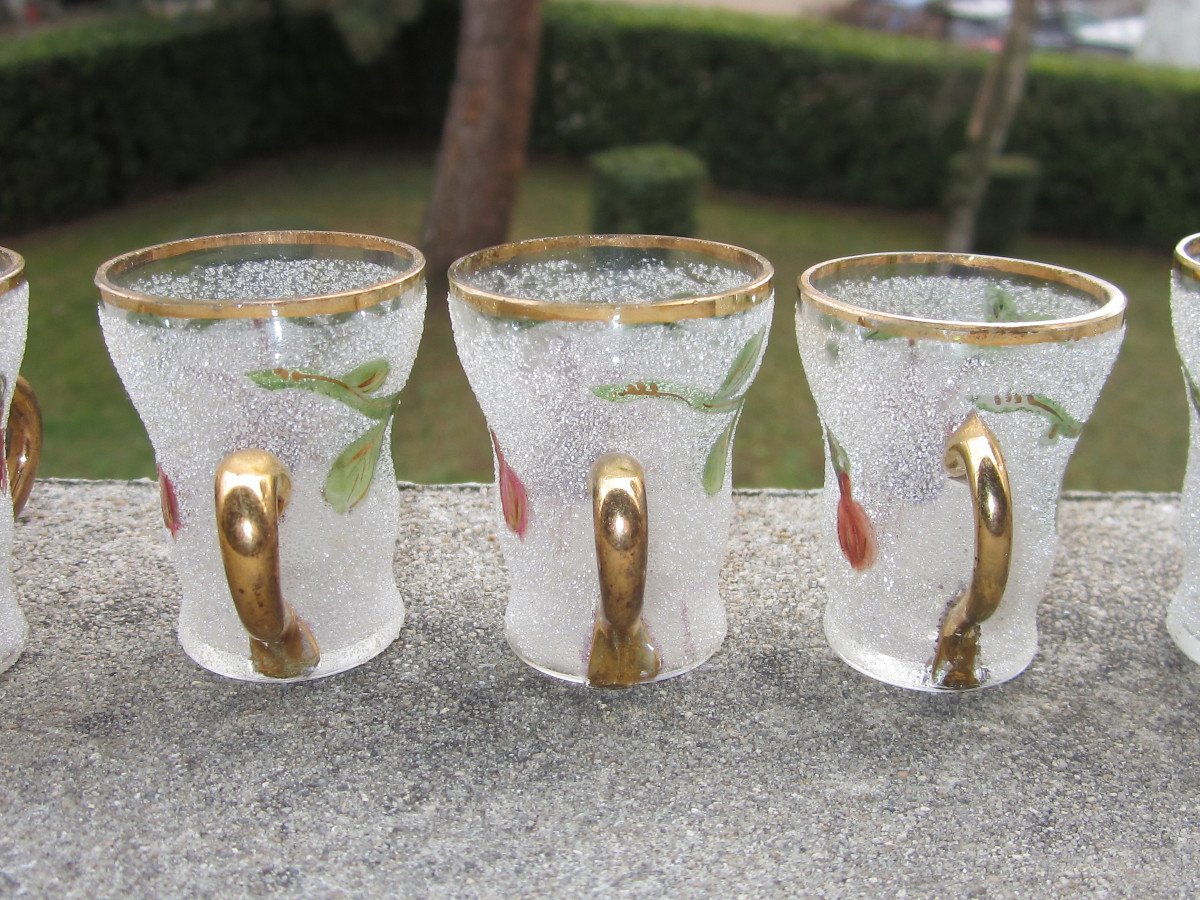 A Carafe And 12 Small Granite Liqueur Glasses Painted And Enhanced With Fine Gold Fuchsia Decor.-photo-6