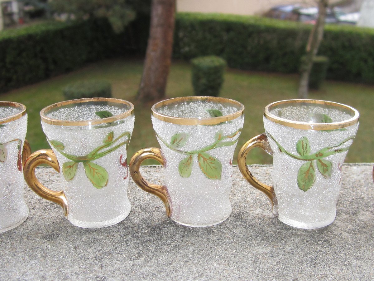 A Carafe And 12 Small Granite Liqueur Glasses Painted And Enhanced With Fine Gold Fuchsia Decor.-photo-7