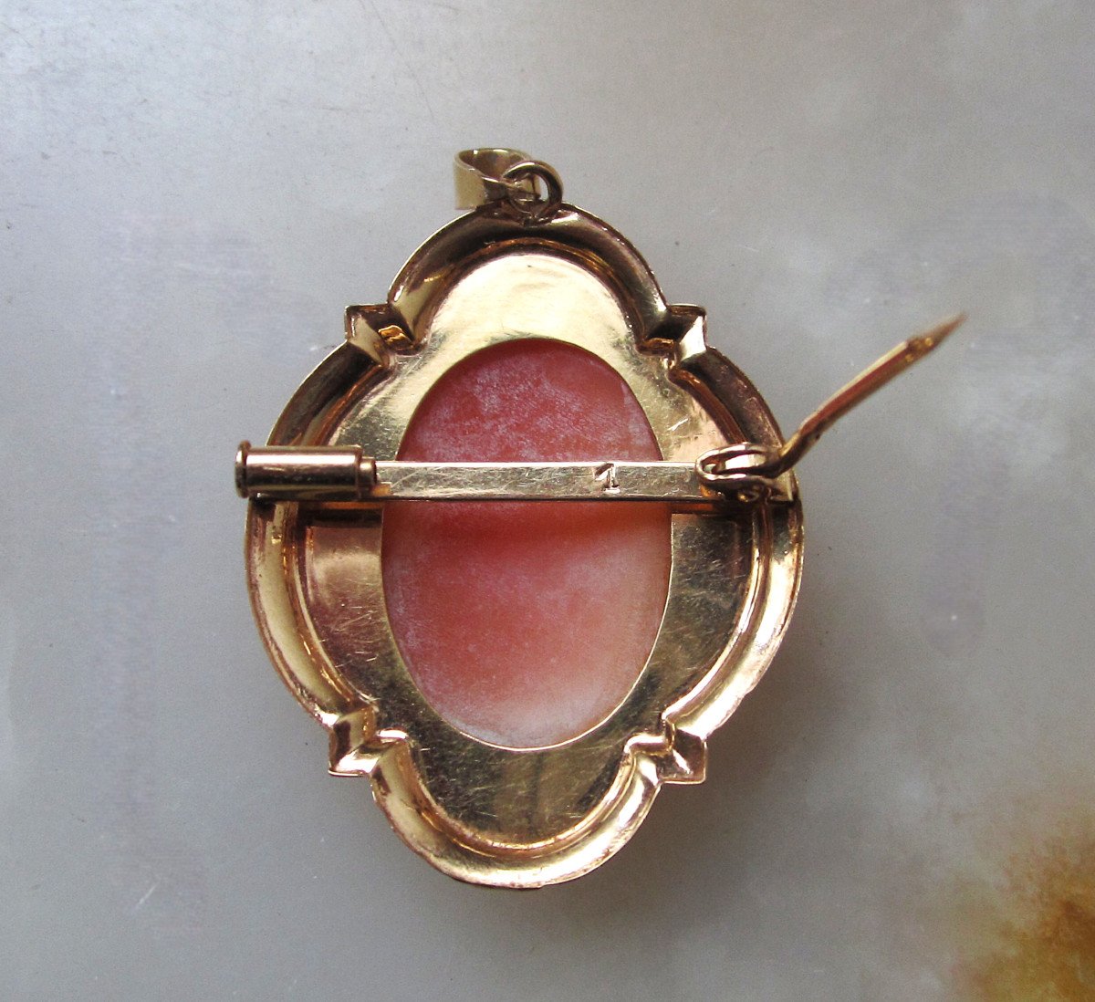 Very Beautiful 18k Gold Brooch 18 Carats Shell Cameo Can Be Worn As A Pendant 7 Grams-photo-2