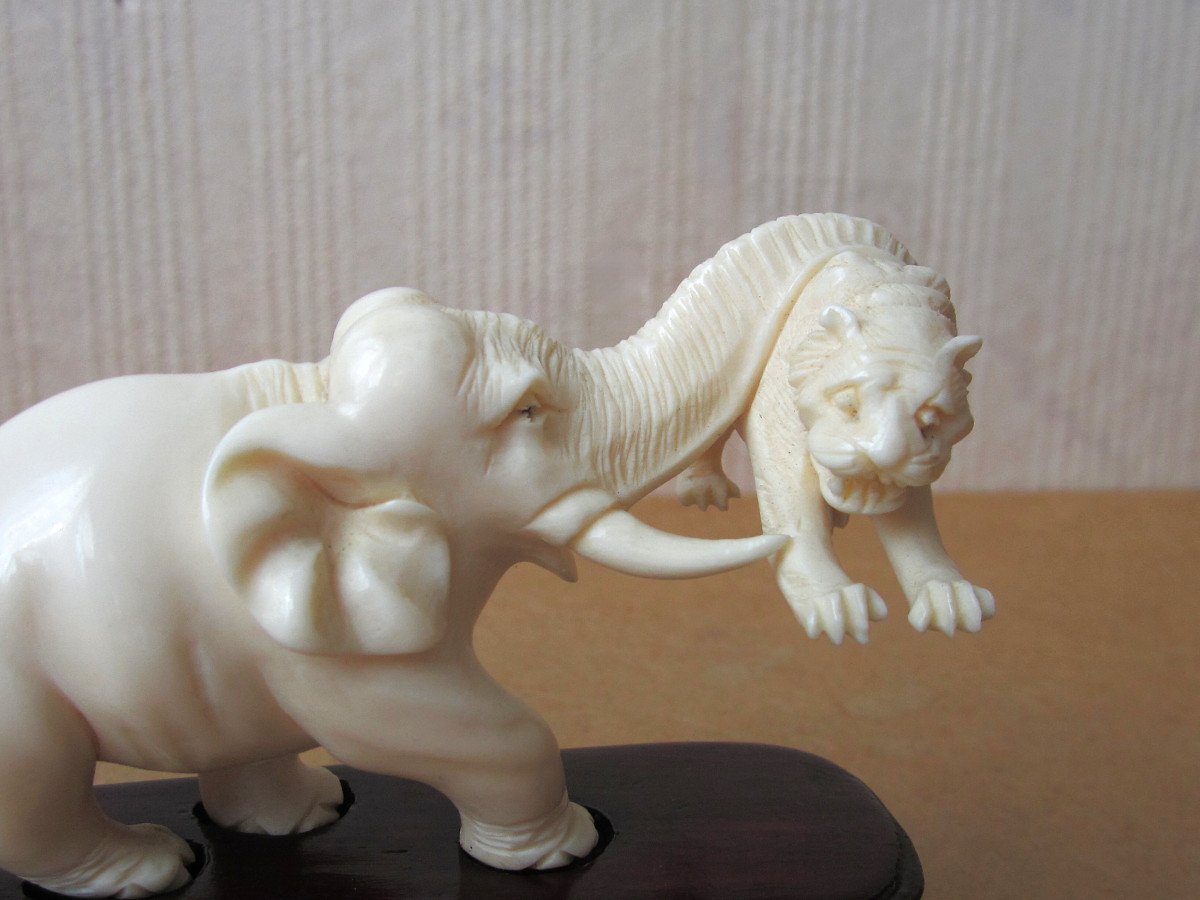 Antique Beautiful Okimono Circa 1900, Carved Animal Group, Tigers And Elephant, In Very Good Condition.-photo-2