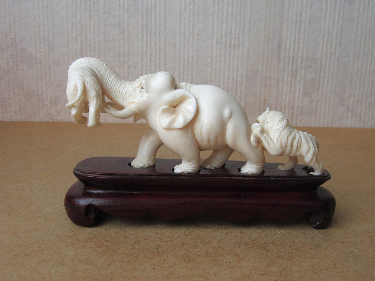 Antique Beautiful Okimono Circa 1900, Carved Animal Group, Tigers And Elephant, In Very Good Condition.-photo-2