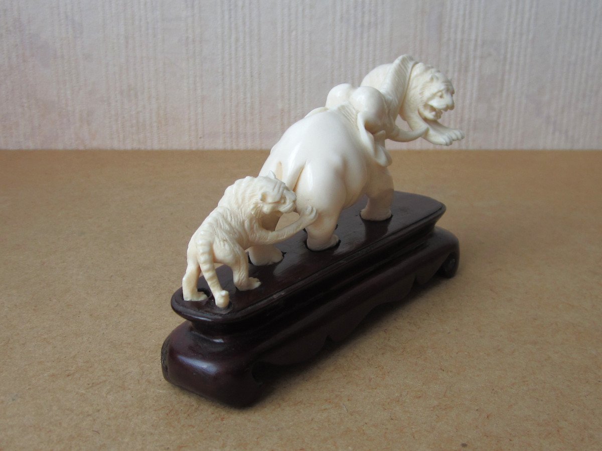 Antique Beautiful Okimono Circa 1900, Carved Animal Group, Tigers And Elephant, In Very Good Condition.-photo-4