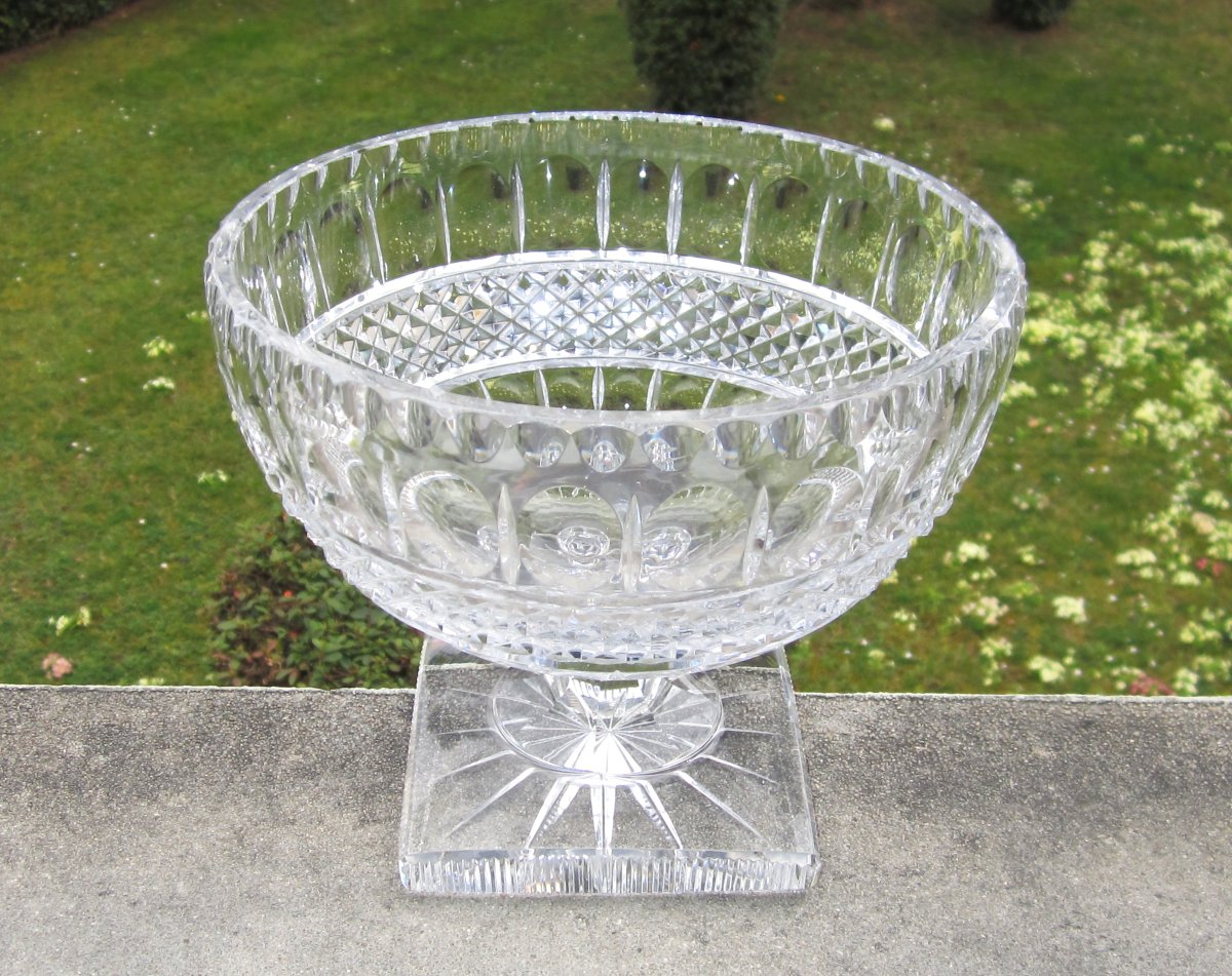 Antique Beautiful Cut Crystal Fruit Bowl In Very Good Condition. Weight 2.6 Kg.-photo-2