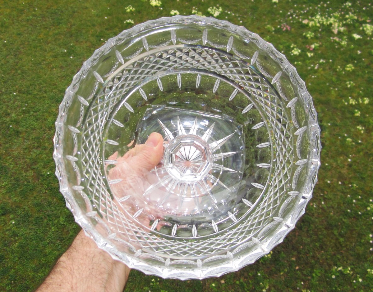 Antique Beautiful Cut Crystal Fruit Bowl In Very Good Condition. Weight 2.6 Kg.-photo-2