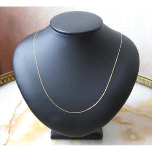 Beautiful Small Very Fine Chain In Solid 18 Carat Gold 50.5 Cm. Weight: 0.83 Grams.