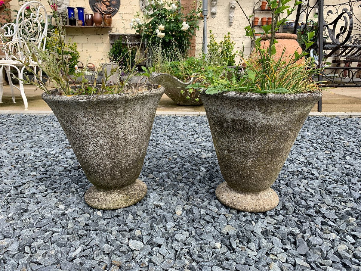 Paire de pots de fleur cornet en béton