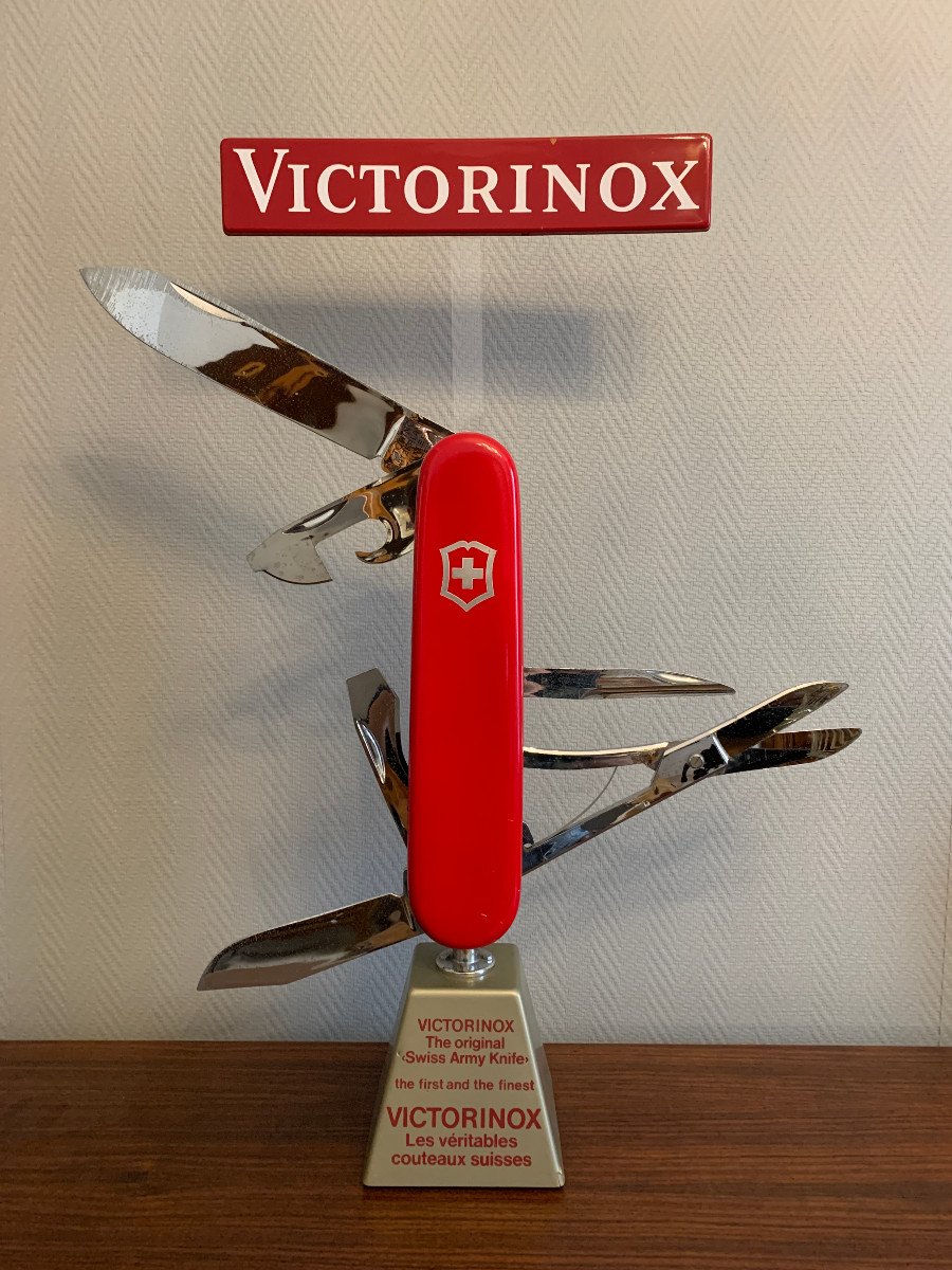 Large Victorinox Swiss Knife Display Automaton