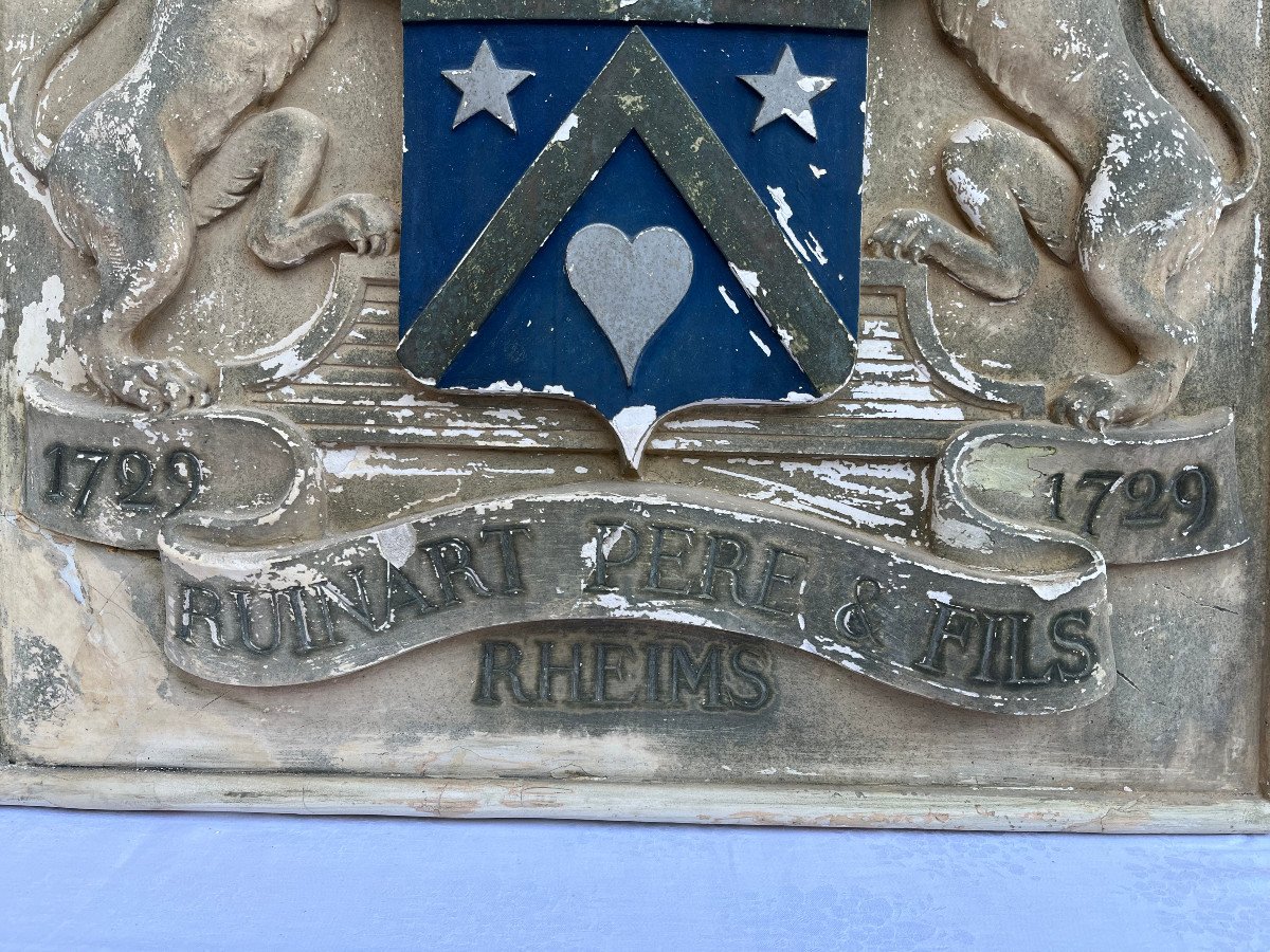 Plaster Plaque Representing The Coat Of Arms Of The Ruinart De Brimont Family-photo-1