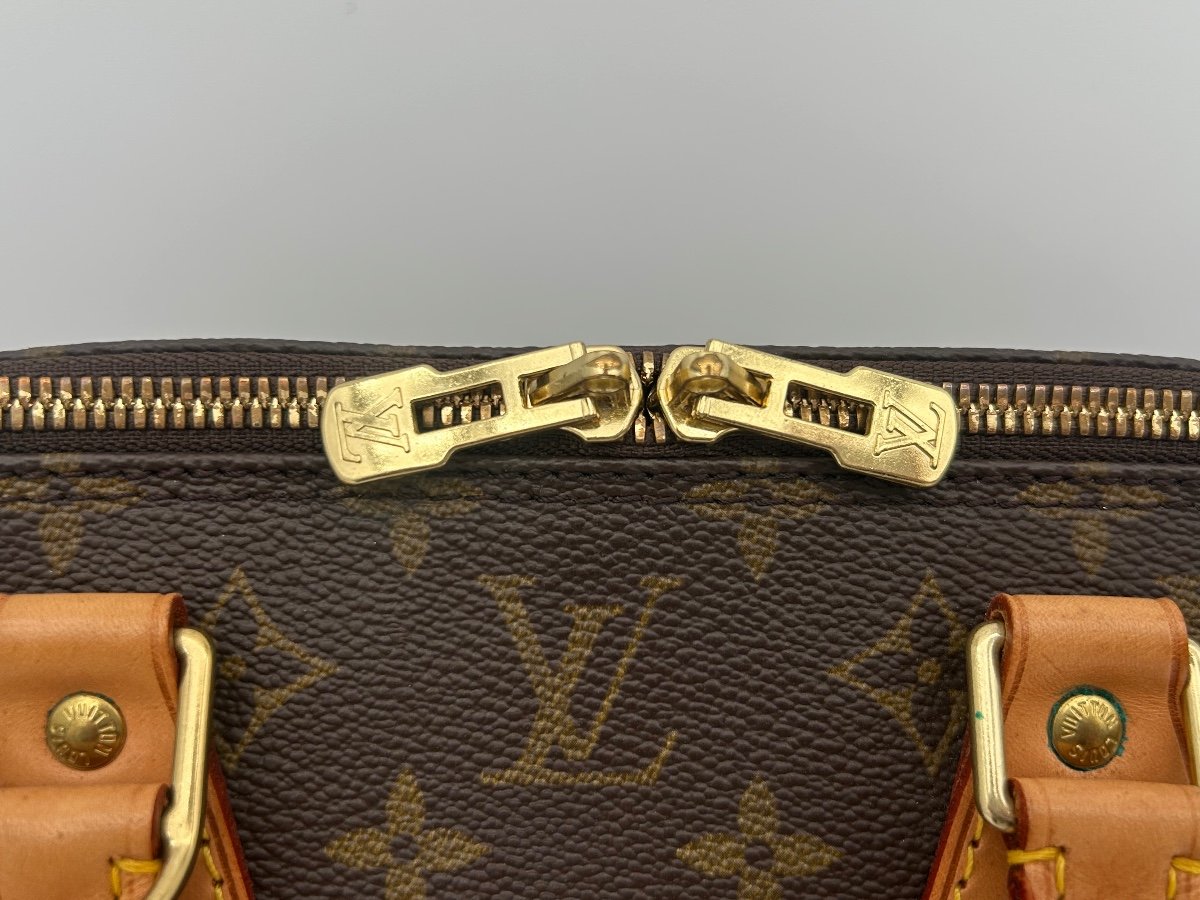 Louis Vuitton Alma Monogram Handbag-photo-2