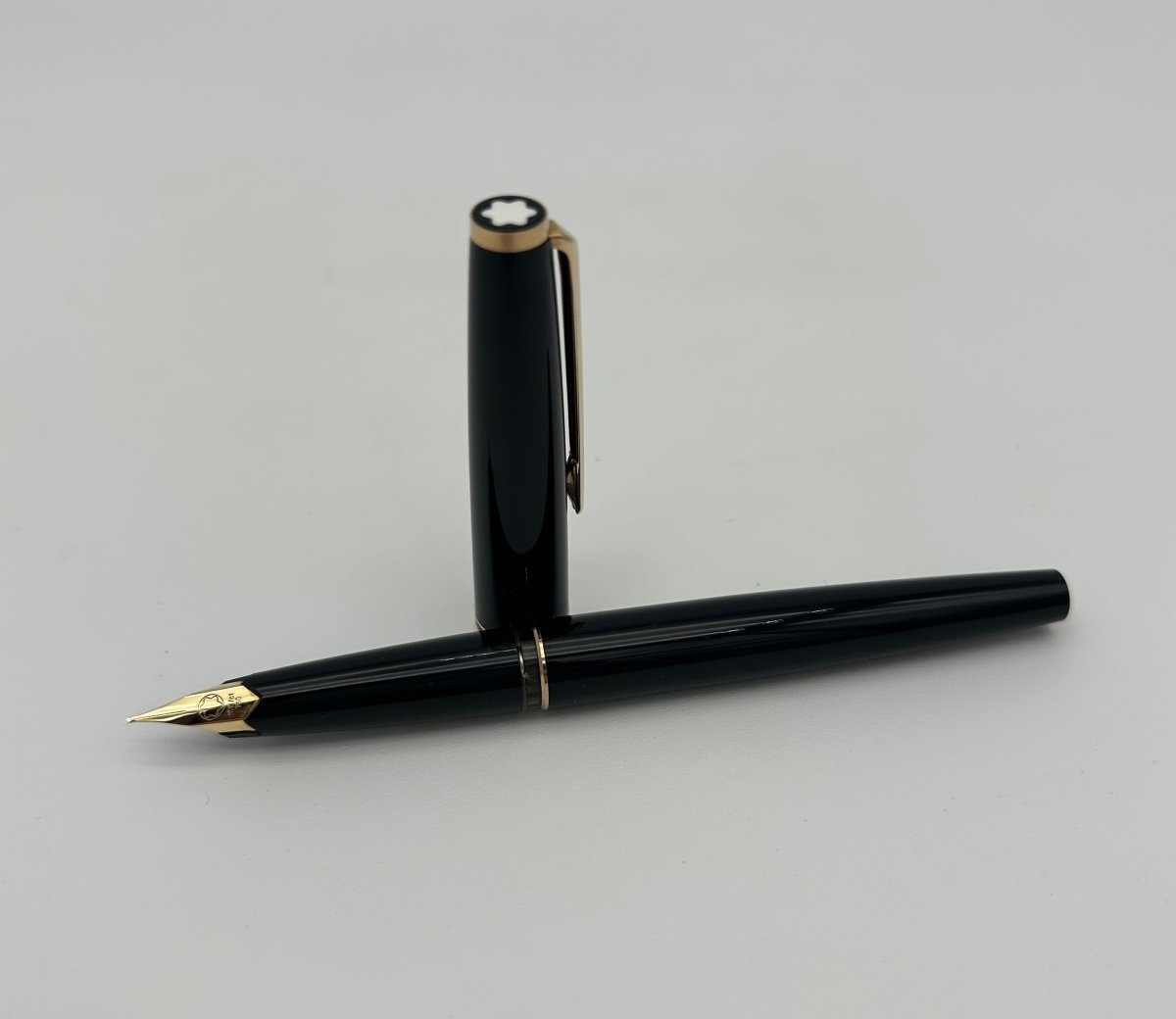 Montblanc Fountain Pen Generation 18k 