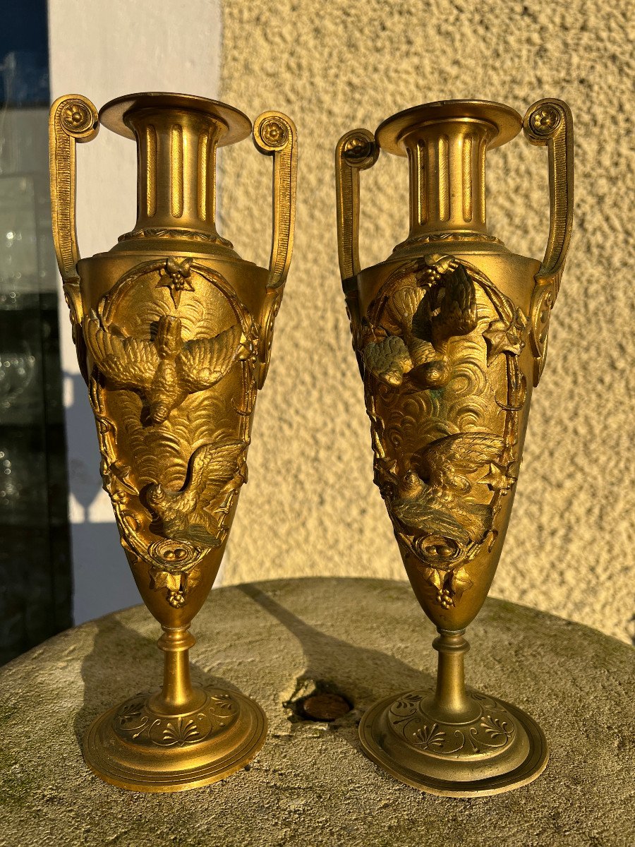 Paire De Vases Forme  Amphore En Bronze, Décor Aux Oiseaux-photo-3