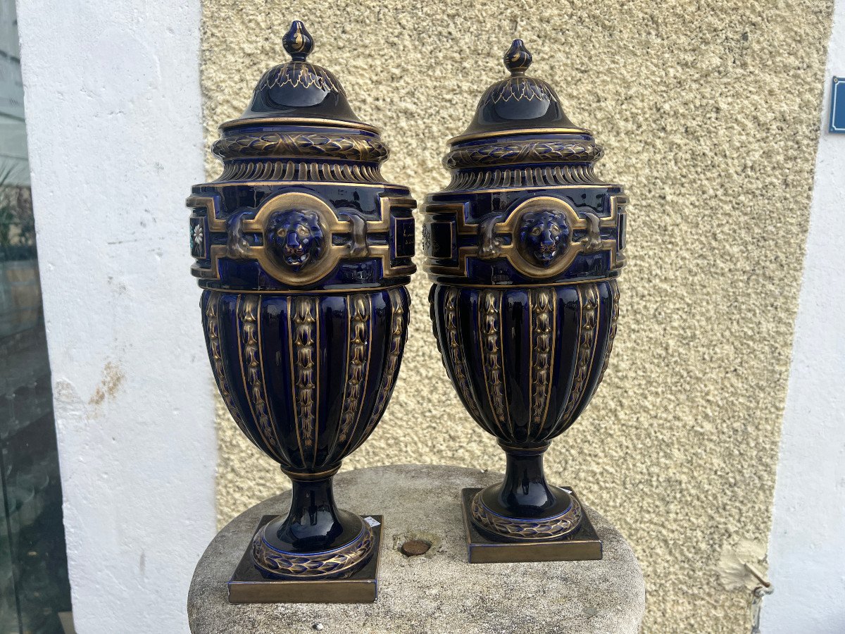 Pair Of Personalized Gien Earthenware Urns (bleu De Four), Retired Vannier -photo-4