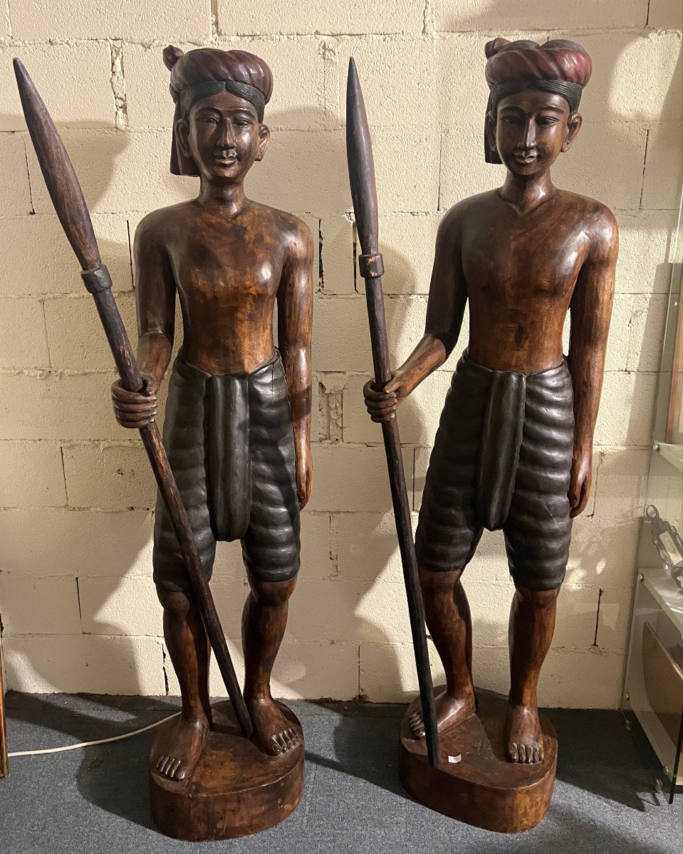 Sculptures D'hommes à La Lance Et Au Turban, Bois Sculptés polychrome