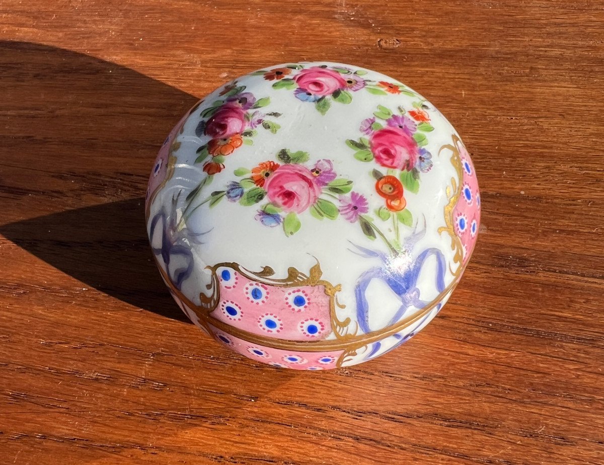 Porcelain Box, Floral Decoration, Dresden-photo-2