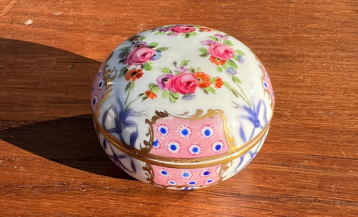 Porcelain Box, Floral Decoration, Dresden-photo-2