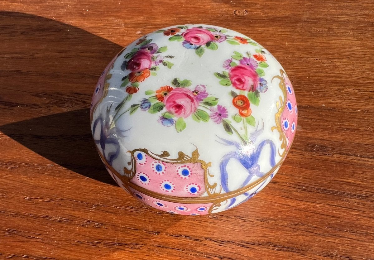 Porcelain Box, Floral Decoration, Dresden-photo-3