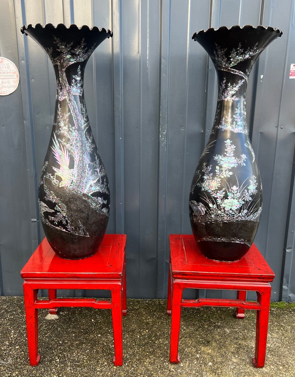 Pair Of Black Corroles Vases, Porcelain, Decorated With Birds And Plants In Mother-of-pearl, Japan.-photo-2