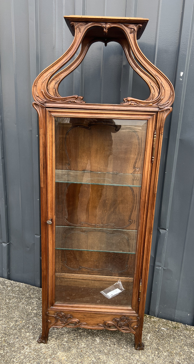 Vitrine  En Noyer , Une Porte Vitrée, Epoque Art Nouveau