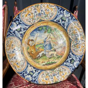 Plat En Faïence , Diane , Scène De Chasse, Décor Renaissance