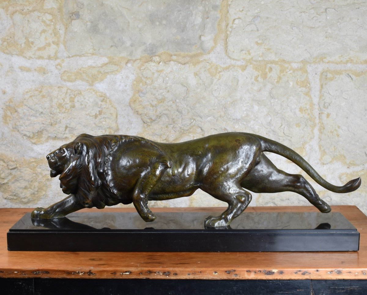 Bronze - Lion Walking - French School Circa 1935 -