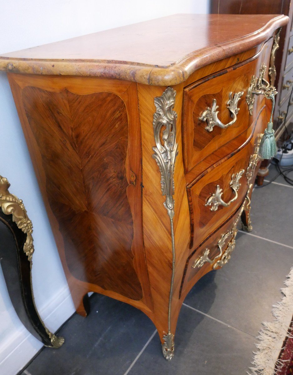 Petite Commode Louis XV Estampillée Chevallier-photo-2