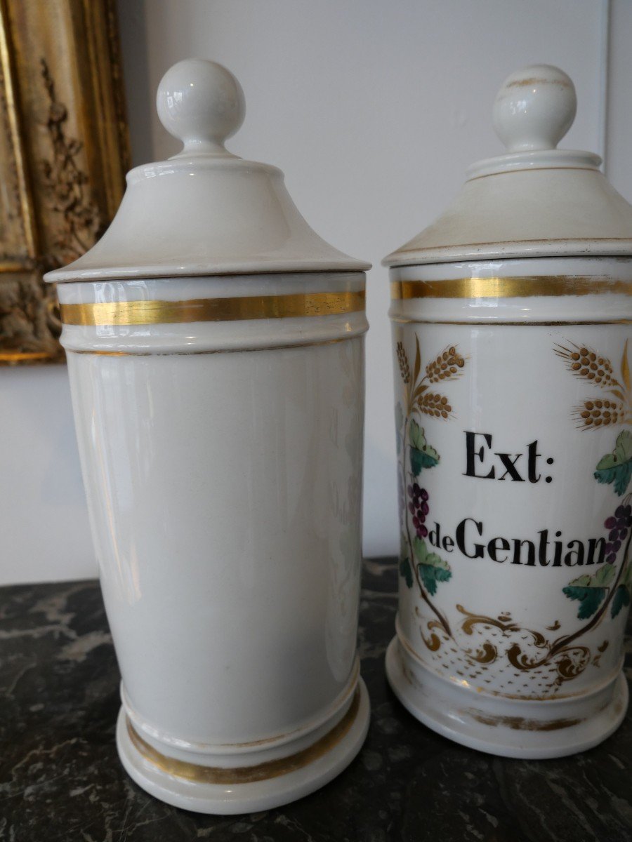 Pair Of 19th Century Pharmacy Jars -photo-4