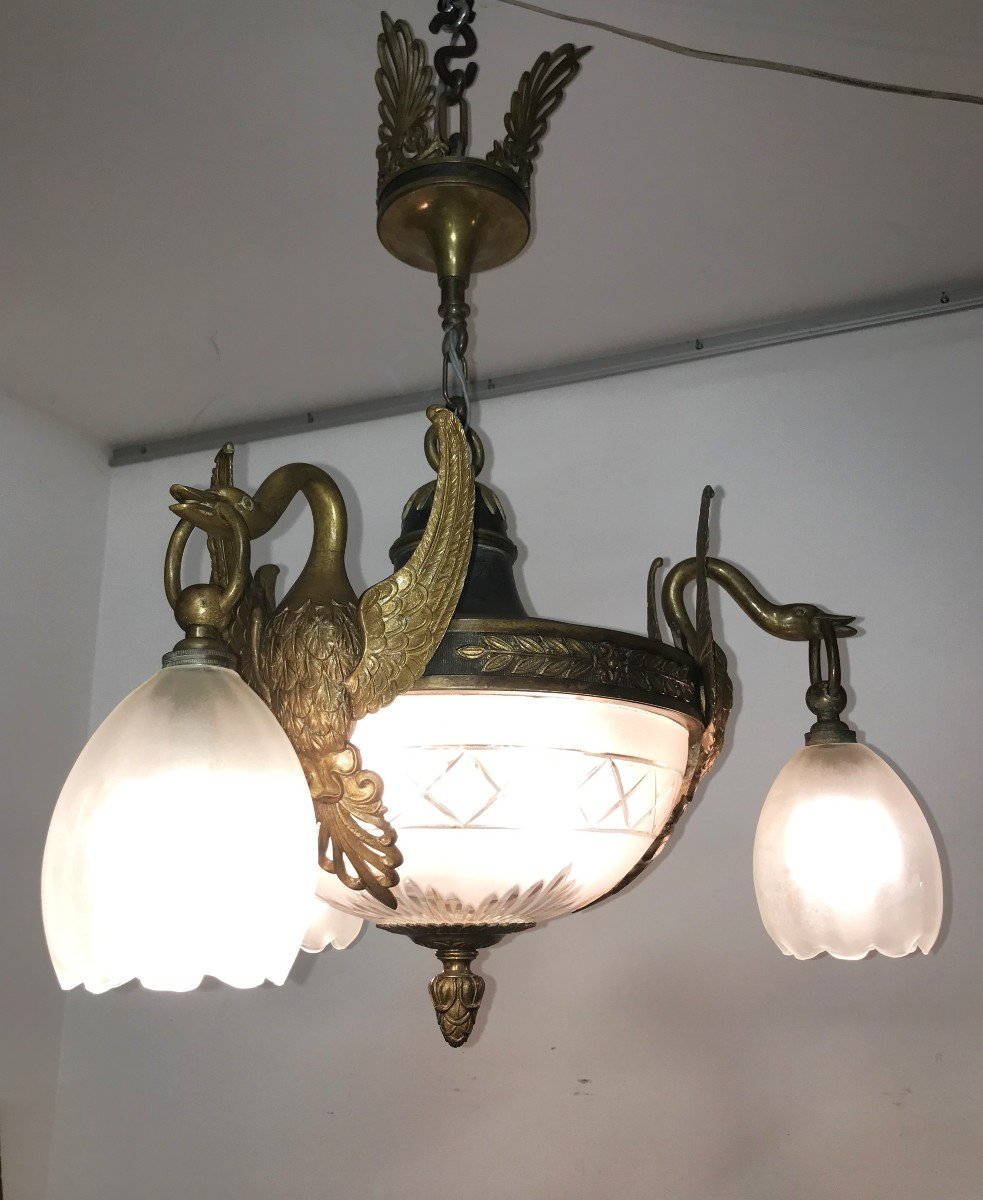 Lustre aux cygnes de style Empire en bronze et verre -photo-4