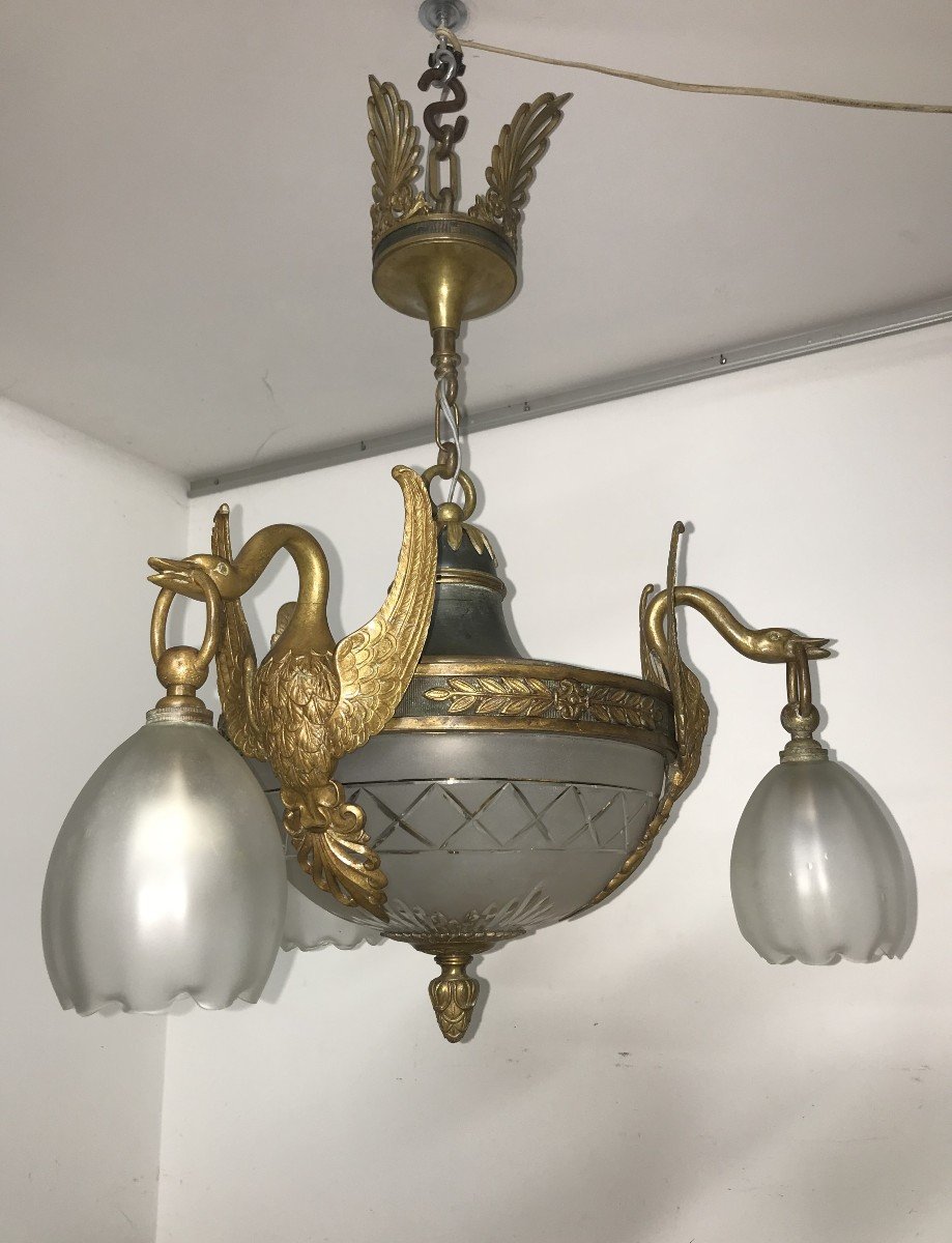 Lustre aux cygnes de style Empire en bronze et verre 