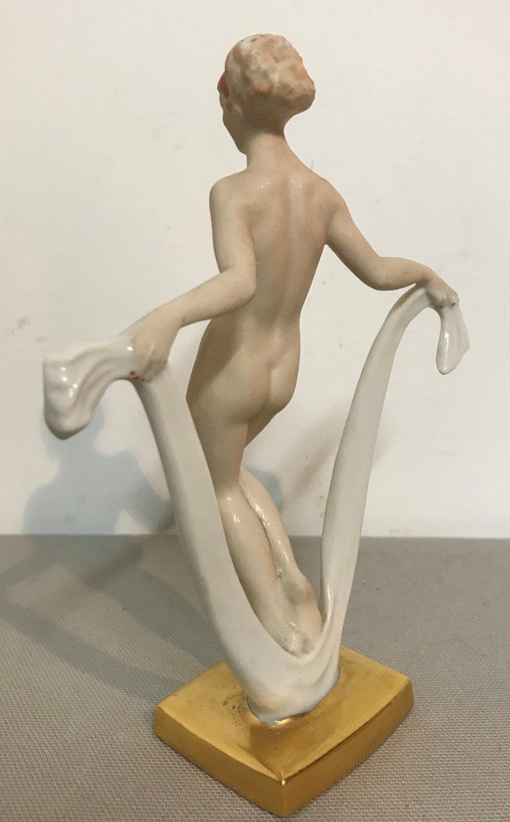 Figurine baigneuse en porcelaine de Limoges 1940-1950-photo-2