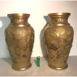 Paire De Vases Japonais En Bronze