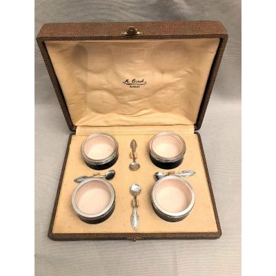 Four Sèvres Porcelain Salt Cellars And Massive Silver Neck Brace XIX Th Century