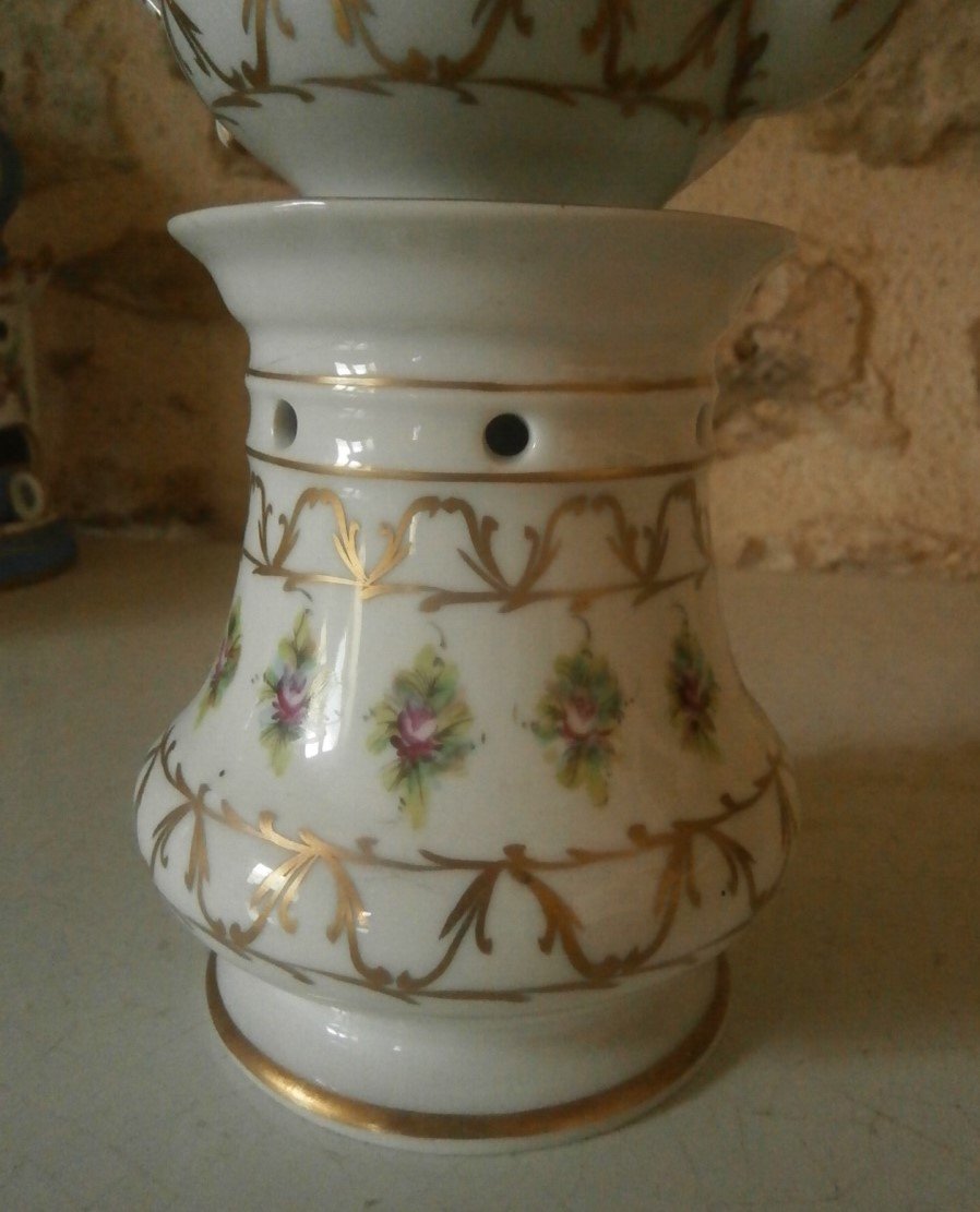 Porcelain Teapot.-photo-2