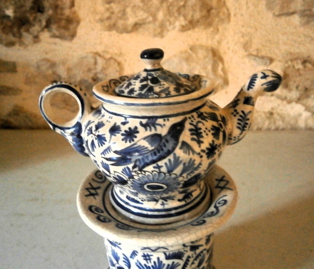 Porcelain Teapot.-photo-1