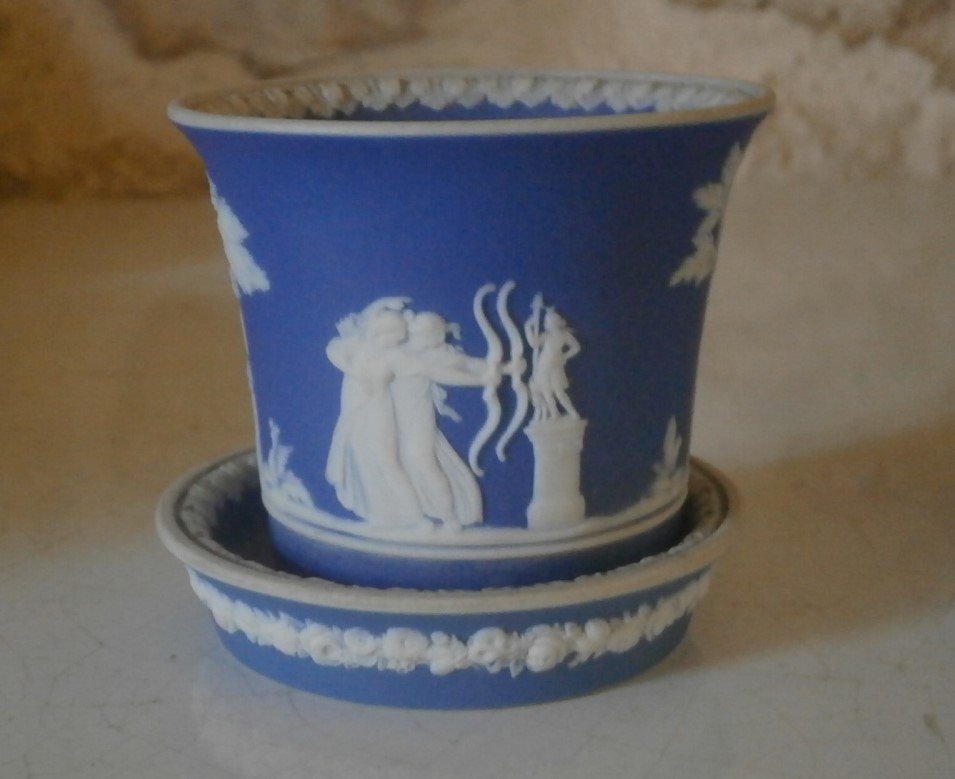 Deux Vases En Porcelaine De Wedgwood.-photo-4