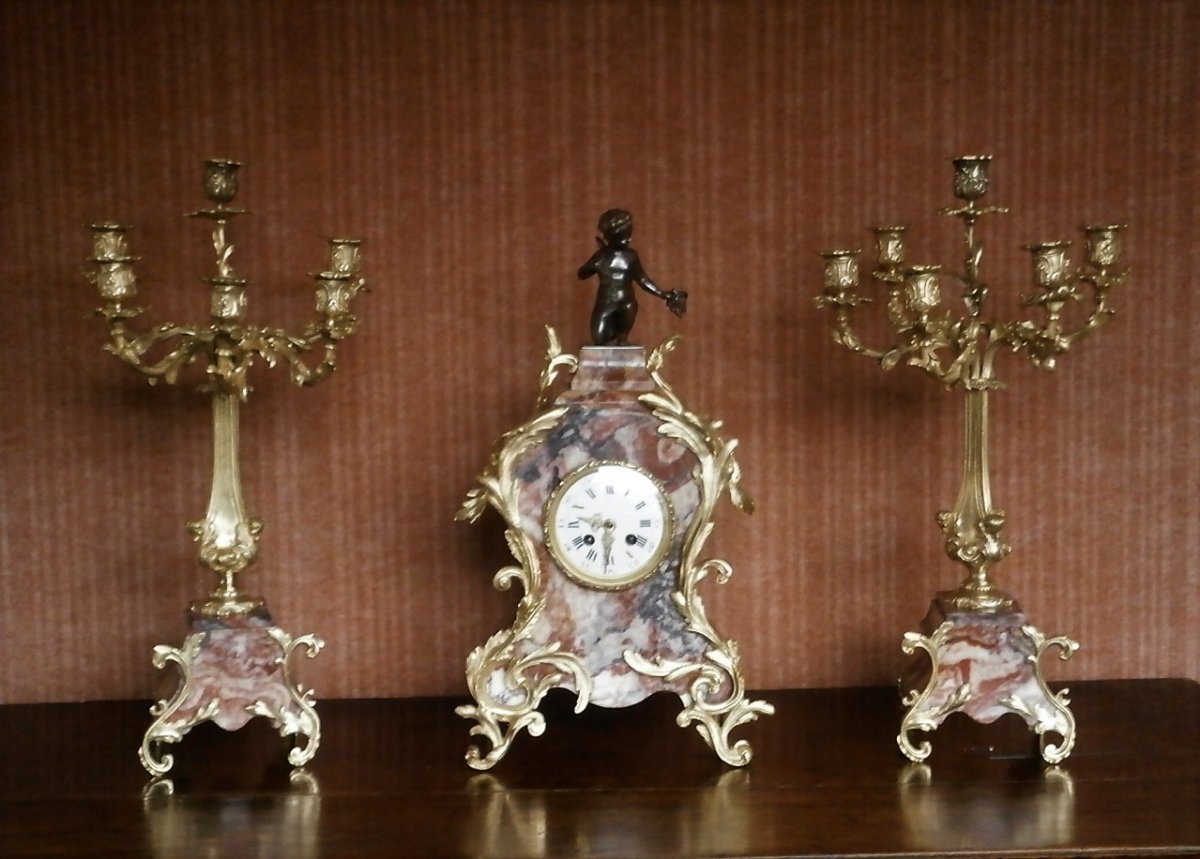 Pendule De Style Louis XV Rocaille.